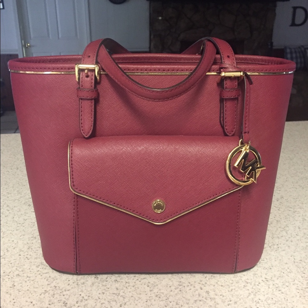 Micheal Kors Purse